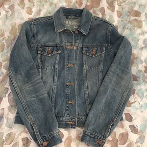SOLD - EUC GAP jean jacket